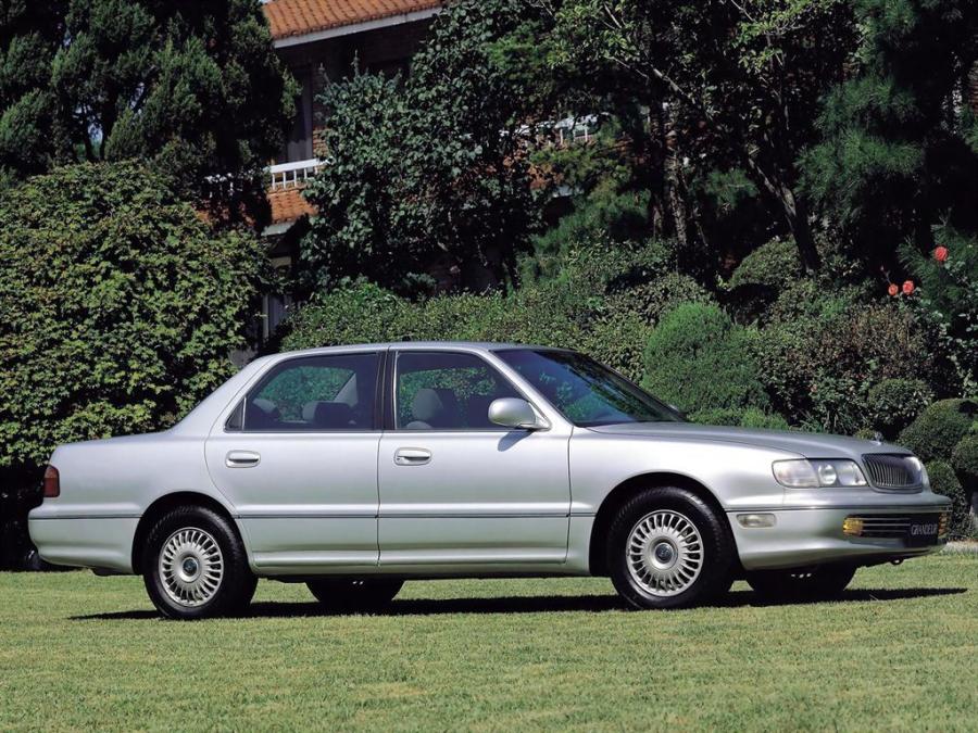  Hyundai Grandeur 1992 года  (фото 3 из 4)